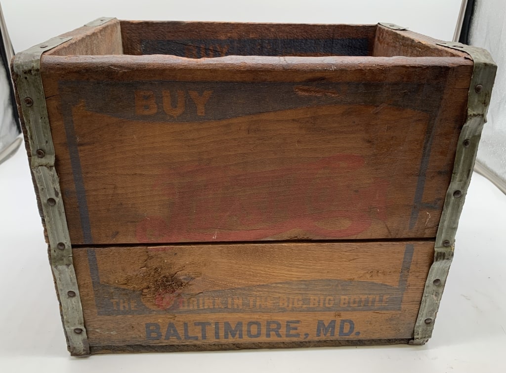 Pepsi Home Wooden Carrier: the 5 cent drink in the big,big bottle,paint faded,metal band bent
