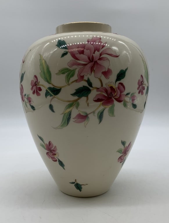 Lenox Barrington Collection vase (1 of 4)