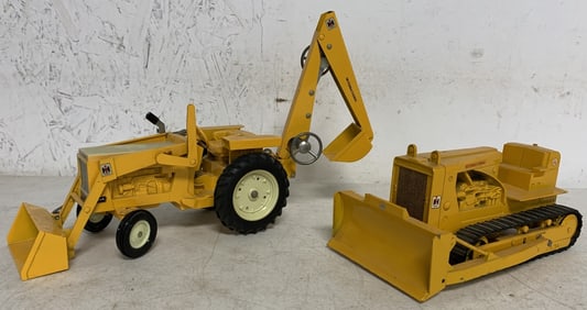 (2) IH TD 25 Grader & IH 3444 Back Hoe Toys