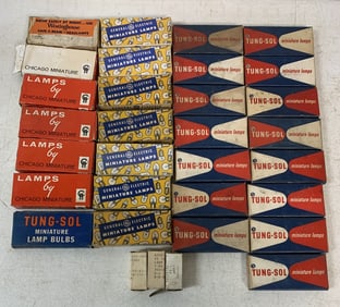 32 light bulb packages