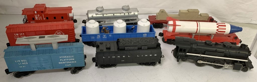 Lionel 237 locomotive train set (1 of 10)