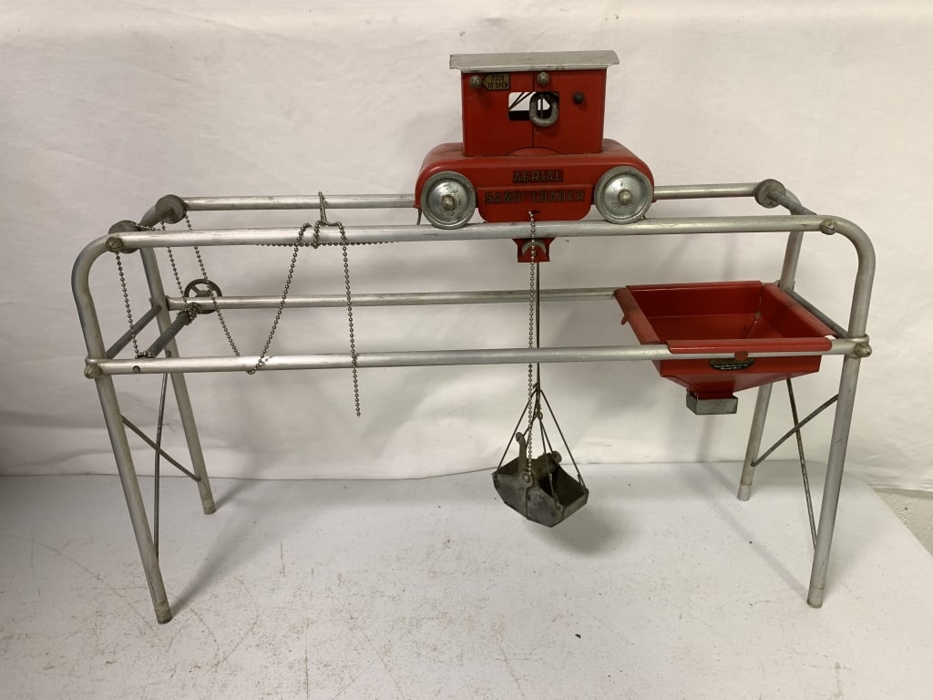 Tonka Aerial Sand Loader (1 of 5)