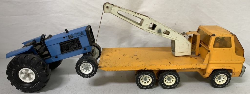 Tonka Flatbed Crane Truck & Tractor (1 of 11)
