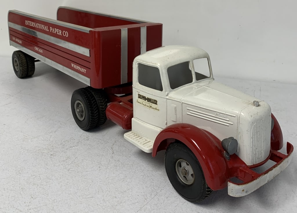 Smith Miller International Paper Cab & Trailer (1 of 6)