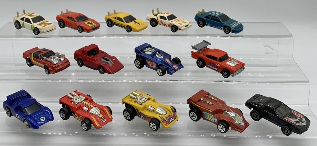 14 Hot Wheels, Zee Cars: China, Malaysia, Hong Kong, some have a lot of wear, scratches