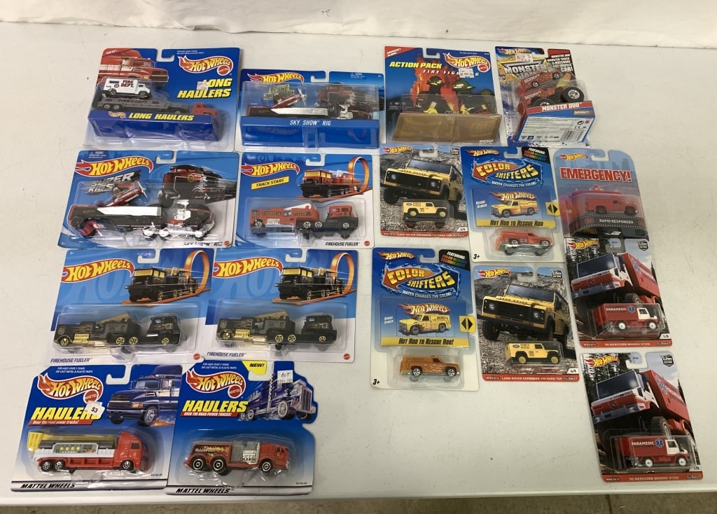 15+ Hot Wheels Super Rigs, Long Haulers others: Haulers, Track Stars, Fire Fighting, Monster Jam, Emergency, others, all unopened