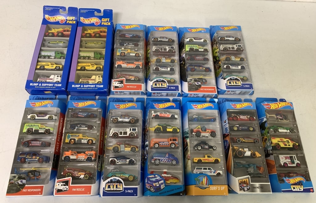 lot of 13 Hot Wheels 5 Car Gift Packs (1 of 5)