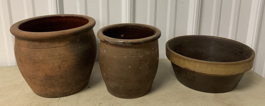 2 earthenware crocks and stoneware bowl (1 of 4)