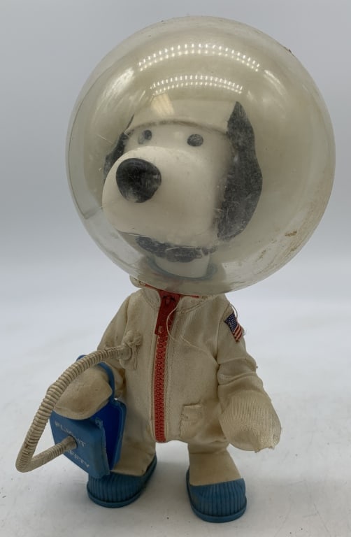 1969 Snoopy in Space Suit figure (1 of 5)