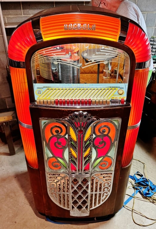 Rock-Ola Jukebox (1 of 13)