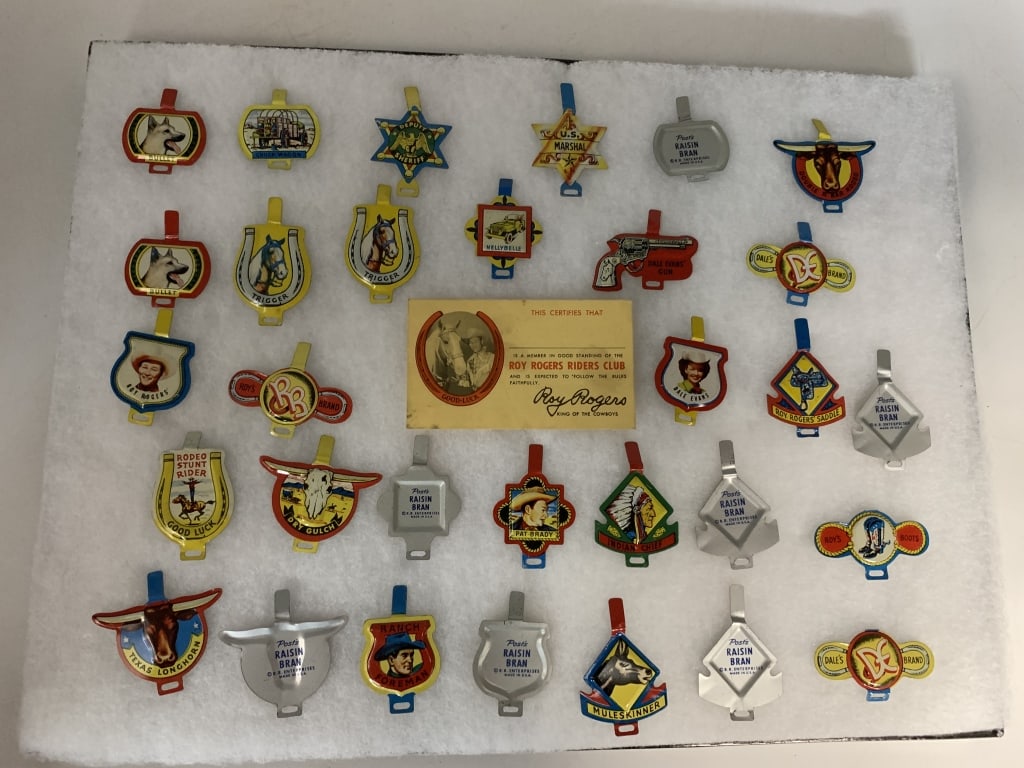1953 Roy Rodgers Western Cowboy MedalsCereal Premi: 32 total; 31 medals and club member card.