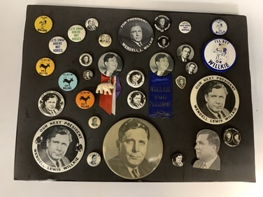 1940 Willkie Portrait Button & Cartoon Button Coll