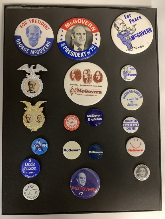 1972 McGovern Buttons & Badges Streisand Concert B (1 of 3)