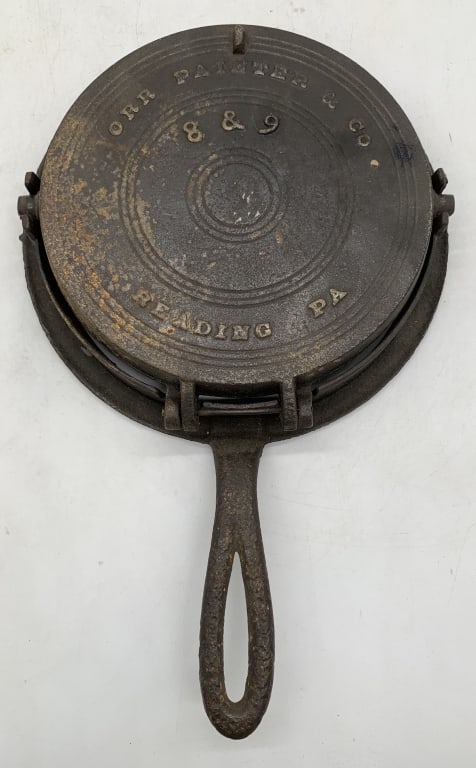 Orr Painter Co. 8 & 9 Cast Iron Waffle Maker (1 of 3)