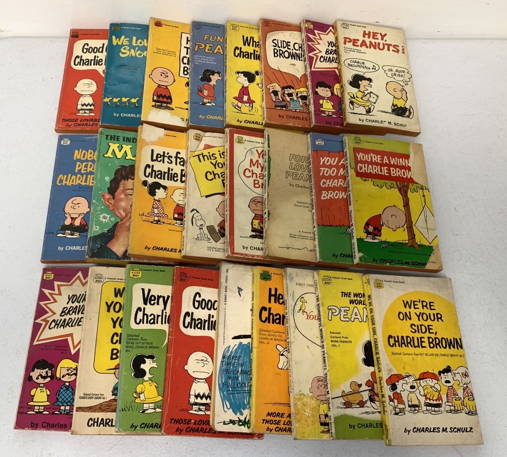 20+ Vintage Peanuts Paperback Comic Books (1 of 4)