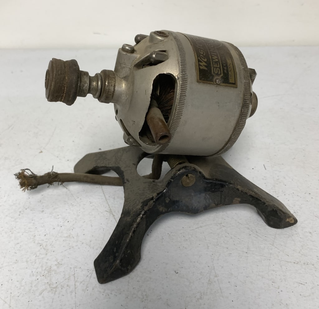 Western Electric Sewing Machine Motor (1 of 4)