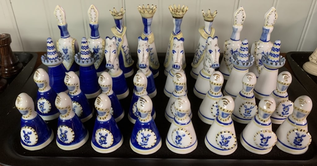 Portuguese porcelain chess set (1 of 3)