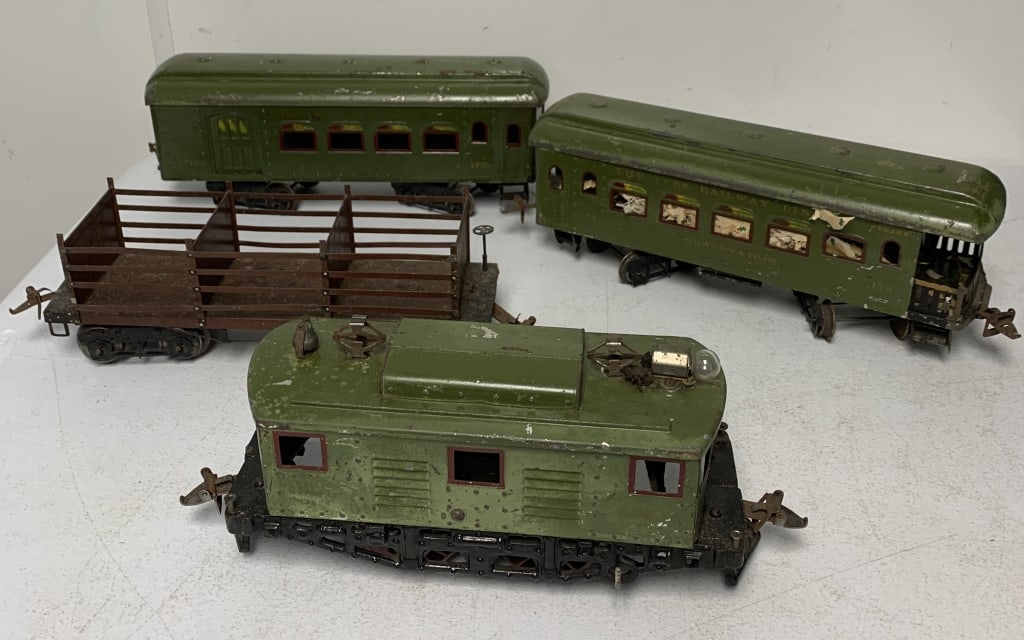 4 Ives train pieces (1 of 3)