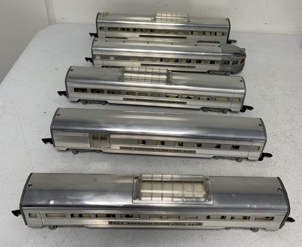 5 Gilbert American Flyer train pieces (1 of 9)