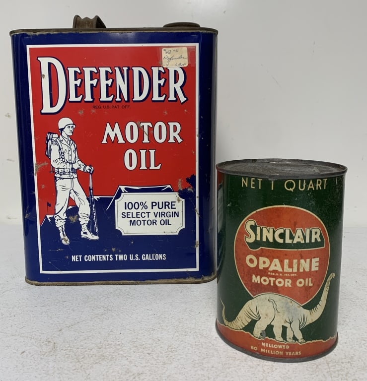 Defender and Sinclair oil cans (1 of 6)