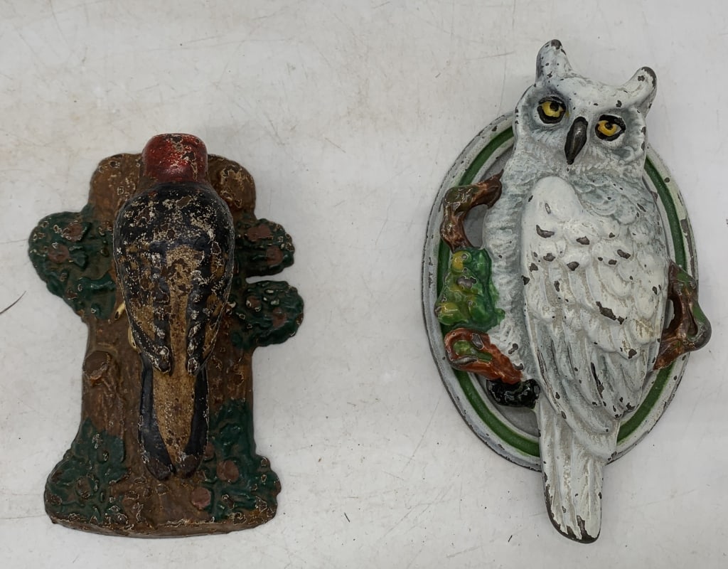 cast iron woodpecker and owl door knockers (1 of 3)