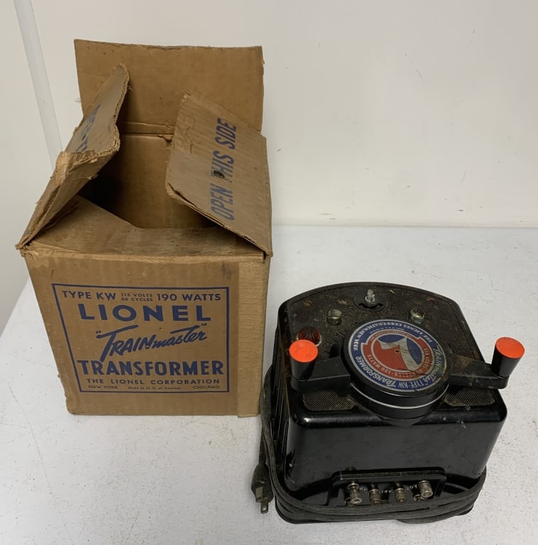 Lionel Type KW Trainmaster Transformer in box (1 of 5)