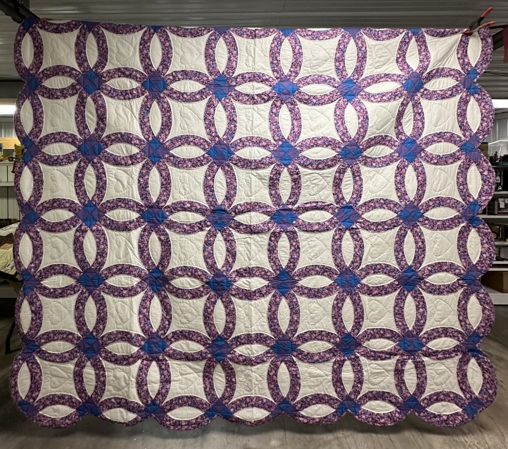 Contemporary Amish Made Wedding Ring Quilt (1 of 3)