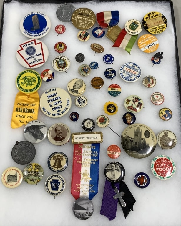 HUNTING LICENSES,CAUSES,CATHOLIC POPE  BUTTONS, (1 of 3)