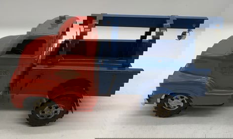 Dunwell Toy Tow Truck