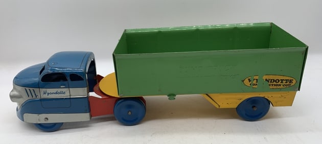 Wyandotte Construction Co. Side Dump Truck