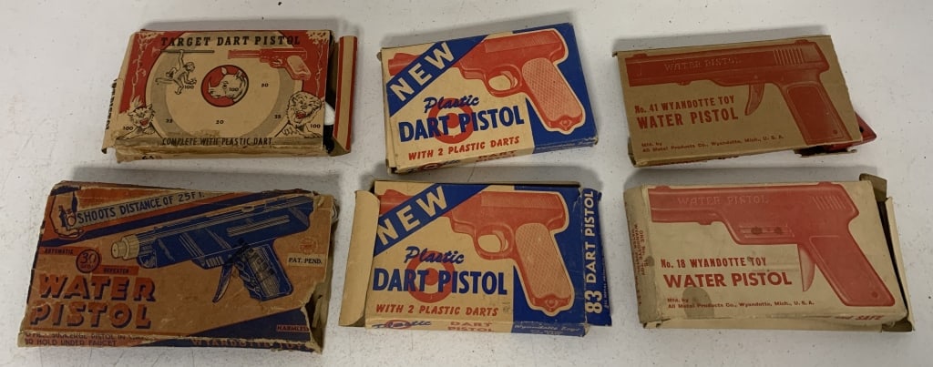 6 Wyandotte Water and Dart Guns w/boxes: all have wear, boxes have damage, some darts present