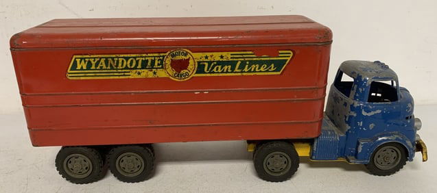 Wyandotte Van Lines Moving Truck