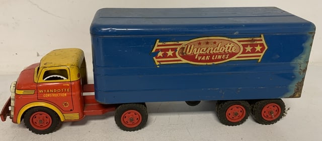 Wyandotte Construction Cab w/ Van Lines trailer