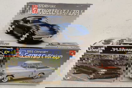 2 AMT and a Revell model kits