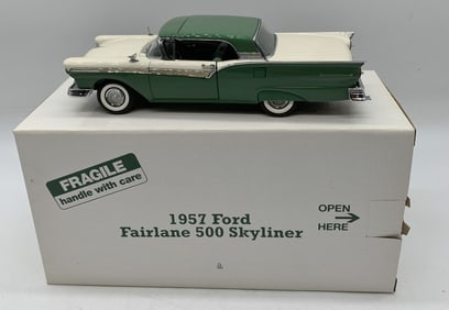 Danbury Mint 1957 Ford Fairlane 500 Skyliner