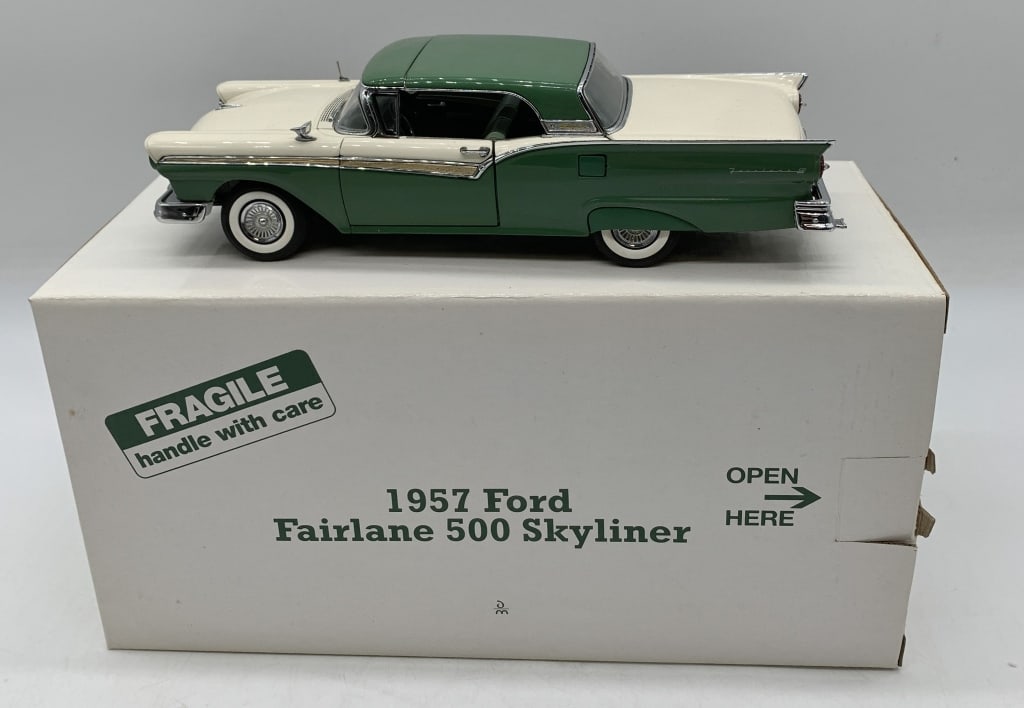 Cragstan Japan Ford Fairlane 500 Skyliner W/ Box Cragstan Japan Ford Fairlane 500 Skyliner W/ Box