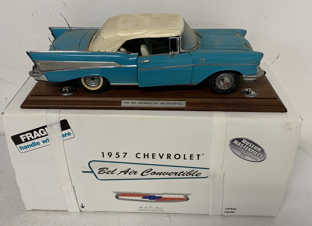 Danbury Mint 1957 Chevrolet Bel Air Convertible (1 of 6)