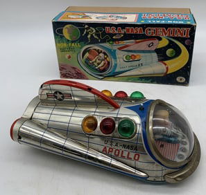 Modern Toys battery op. Apollo w/Gemini box
