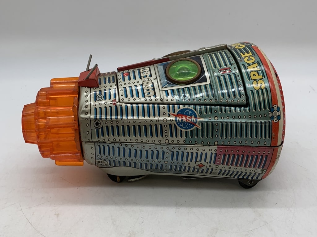 S.H. Horikawa battery op. Space Capsule (1 of 6)