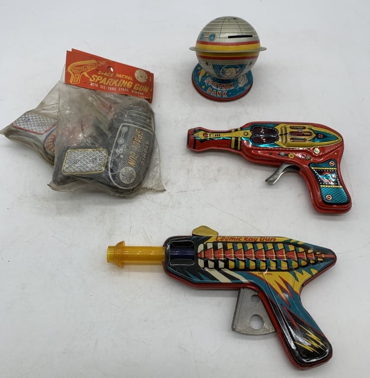 Sputnik Bank and 4 Sparkling Space Guns (1 of 7)