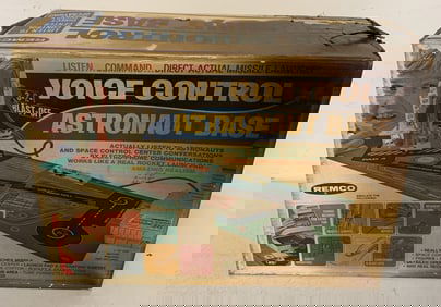 Remco Voice Control Astronaut Base in box