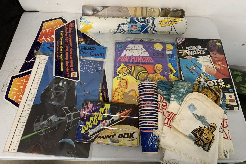 Star Wars and other space theme items (1 of 7)