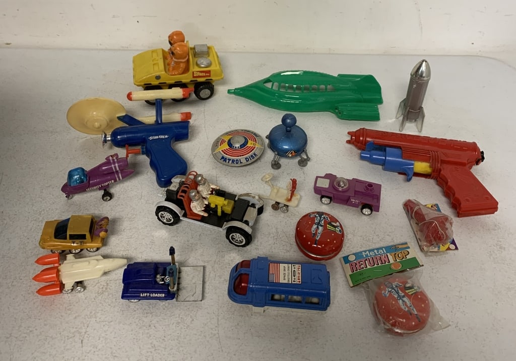 lot of space theme toys (1 of 4)