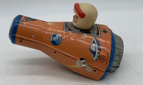 Kanto Toys wind-up space capsule