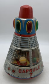 Modern Toys battery op. Capsule 7