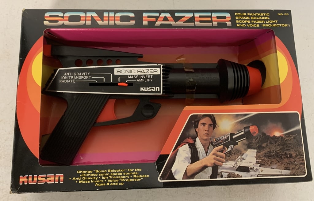 Kusan Sonic Fazer w/box: box has wear and light damage, also has tape strips on box; gun has light wear and tape strips