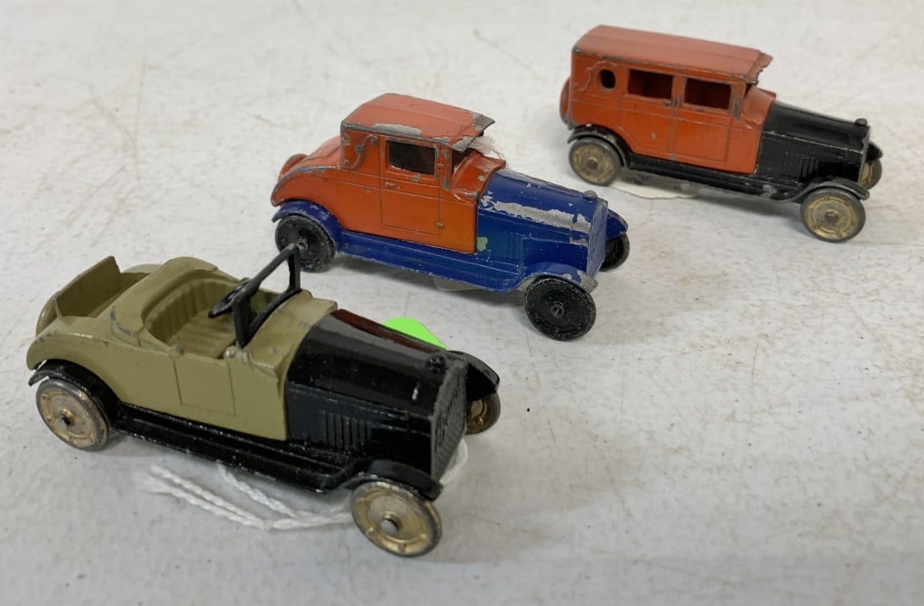 3 Tootsietoy Buick Roadster/Sedan/Brougham: chipped paint throughout, metal wheels