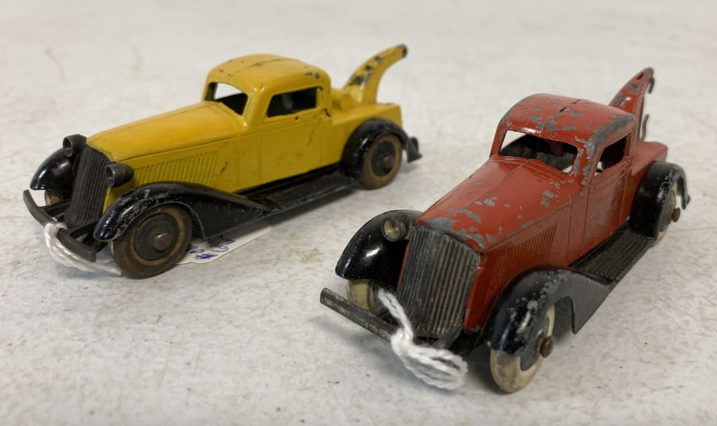 2 Tootsietoy Wreckers: tires cracked, chipped paint throughot