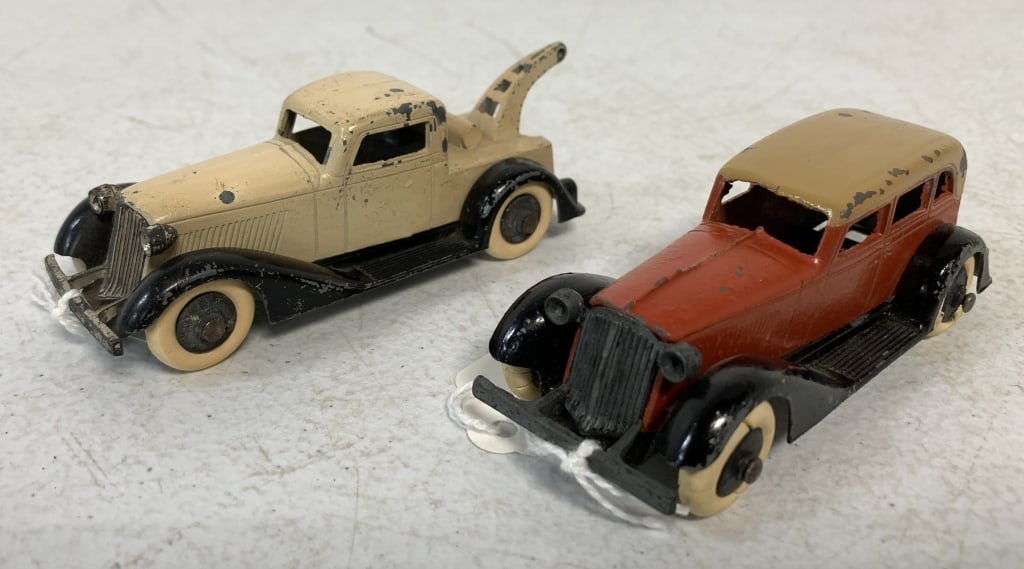 2 Tootsietoy Wrecker & Sedan: tires cracked, chipped paint throughout