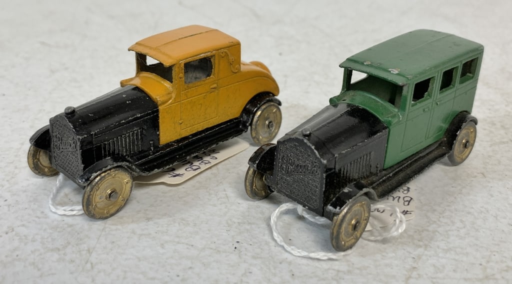 2 Tootsietoy Buick Coupe & Sedan (1 of 4)